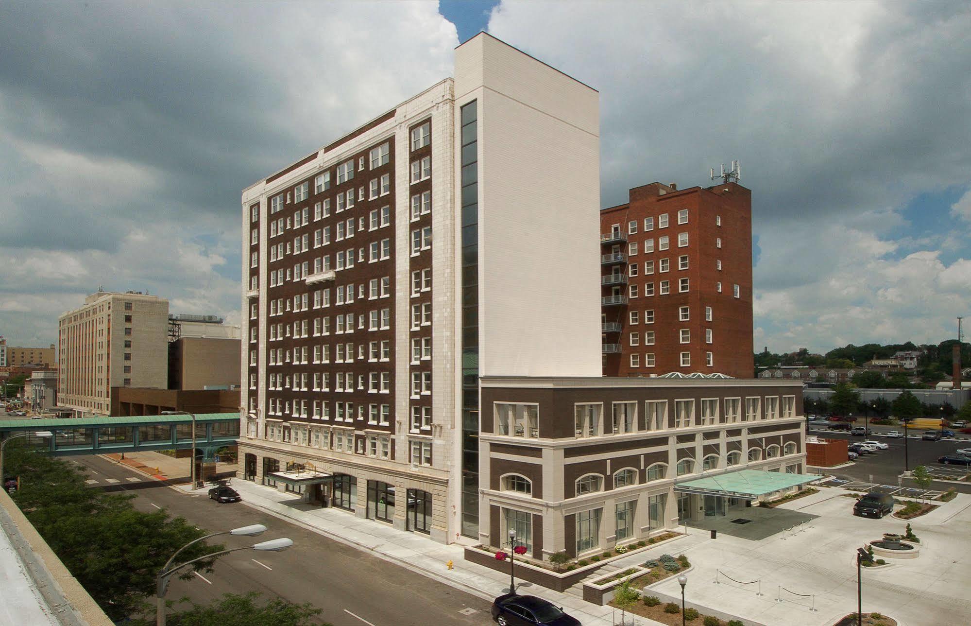 Hotel Blackhawk, Autograph Collection Davenport Exterior photo