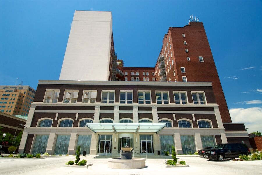 Hotel Blackhawk, Autograph Collection Davenport Exterior photo